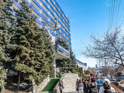 Территория санатория «Зори Ставрополья» в г. Пятигорске - фотография